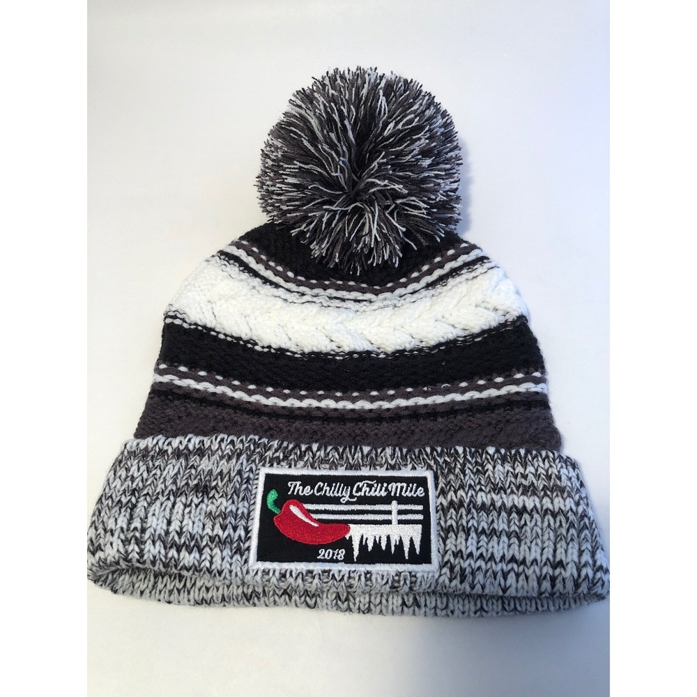 Sport-Tek‎ Beanie Hat Unisex OSFM Black White Gray Excellent Pom Pom Chili Mile